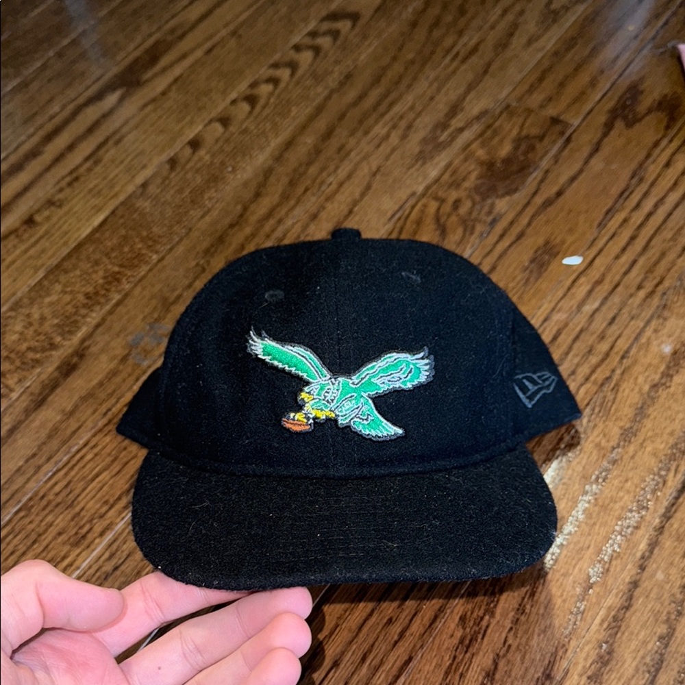 Philadelphia Eagles New Era cap size 7 1/8